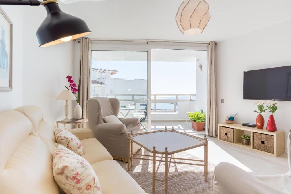 Sea View 1st Line Free Parking Appartement *