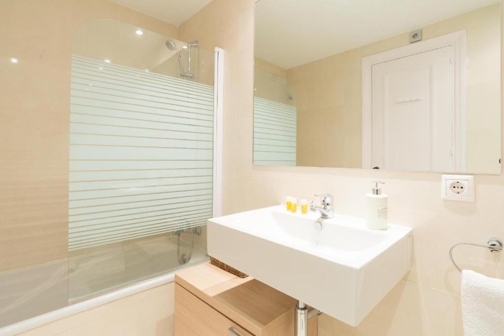 Sea View 1st Line Free Parking Appartement *
