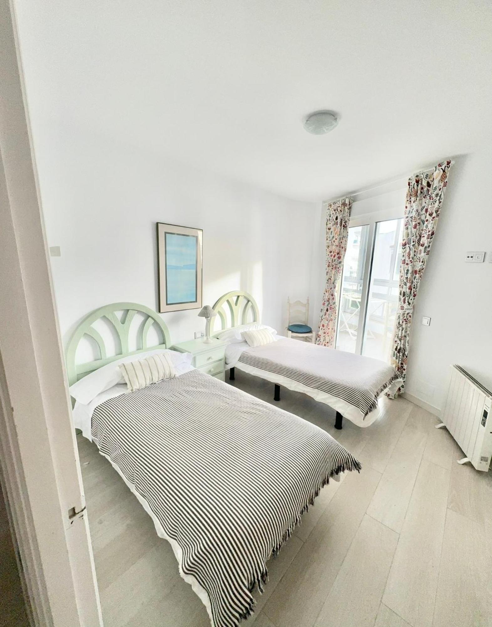 Sea View 1st Line Free Parking Appartement